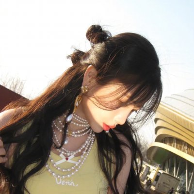 美丽笨女人
